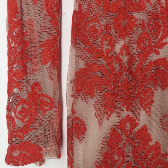 HONEY PUNCH Sheer Lace Dress Size Medium - Picture 4 of 8